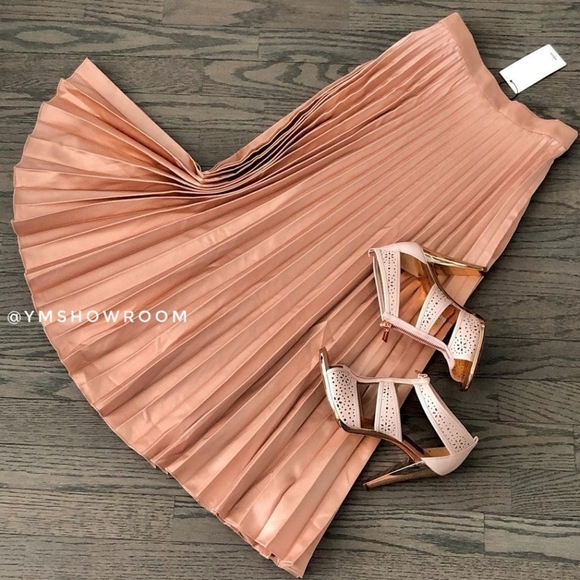 🔥Last 3🔥MANGO  Pleated Maxi skirt - Picture 3 of 8